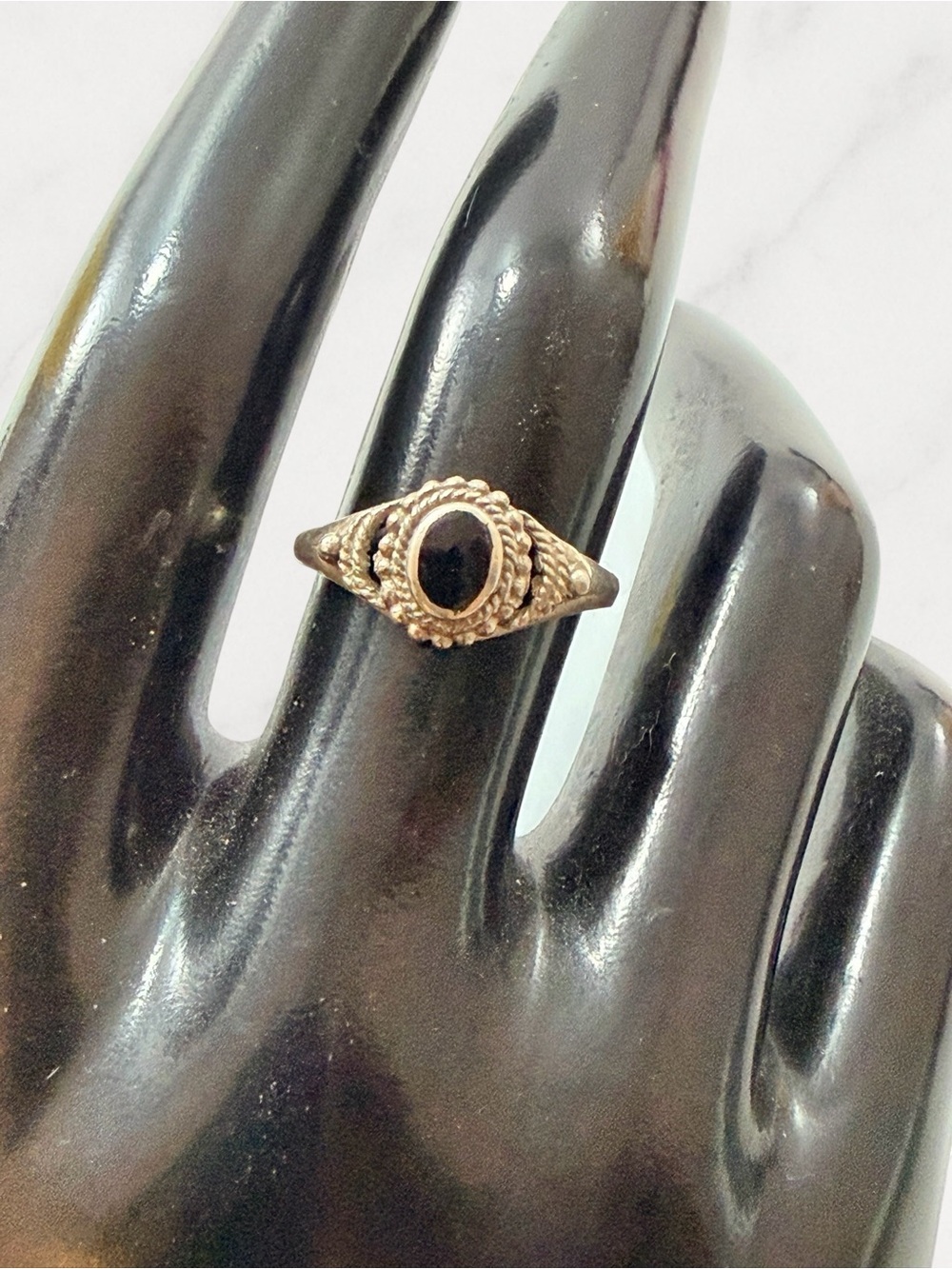 Vintage Sterling Silver 925 Oval Black Onyx Ring Band Twisted Rope Bead Size 7